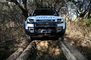 Land Rover Defender 110 P400 S Urban Pack 2020 года  (ZA)